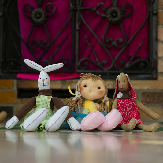 Muñecos de trapo · Conejo y muñeca